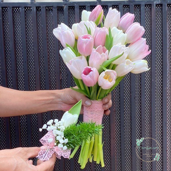 bo-hoa-cuoi-hoa-tulip-hong-to-duyen
