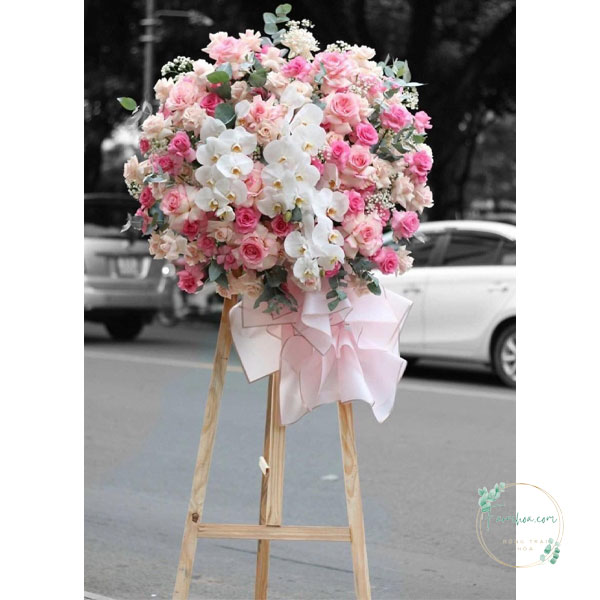 Kệ hoa chúc mừng – HKT83