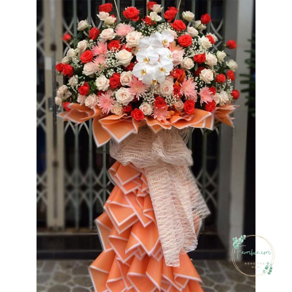 Kệ hoa chúc mừng – HKT04