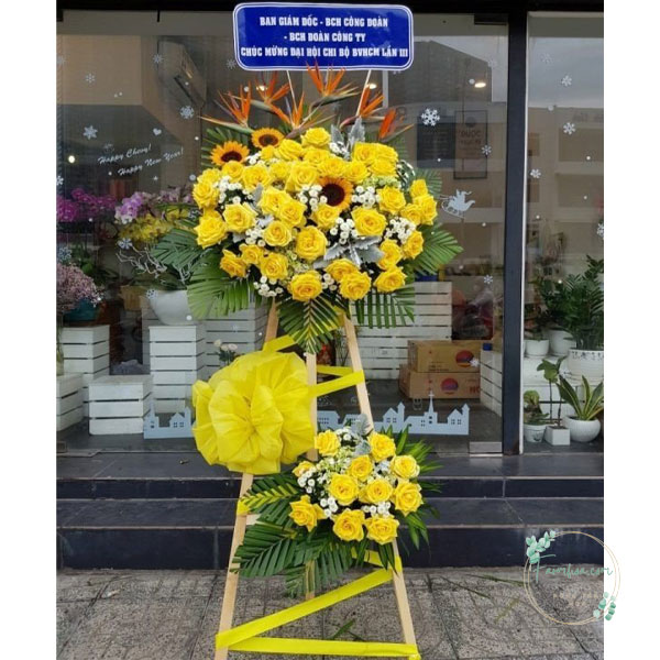 Kệ hoa chúc mừng – HKT38