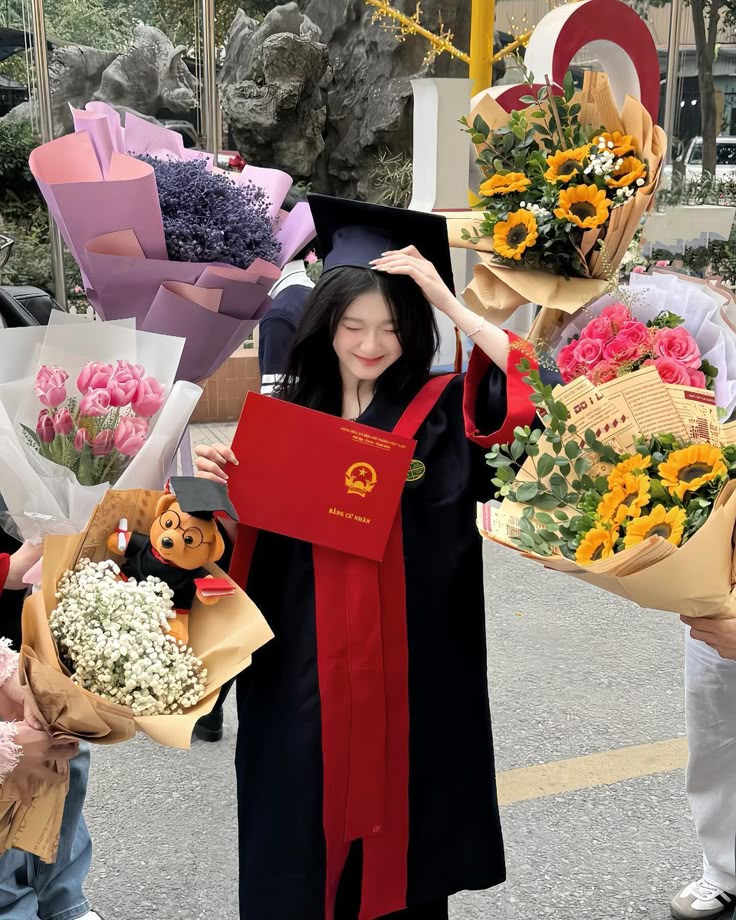 Hoa Tốt Nghiệp Nên Chọn Hoa Gì Để Chúc Thành Công, May Mắn? hoa-tot-nghiep-nen-chon-hoa-gi